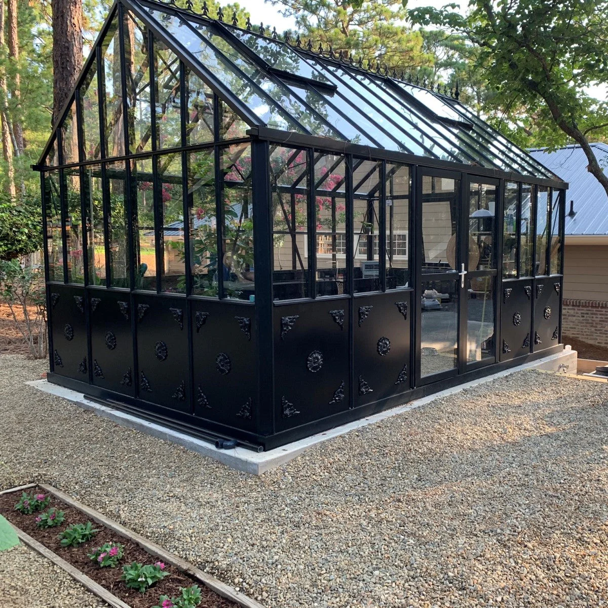 Janssens | 10x20x9 ft Retro Royal Victorian VI 36 Medium Greenhouse Kit With 4mm Tempered Glass Glazing - Image 4