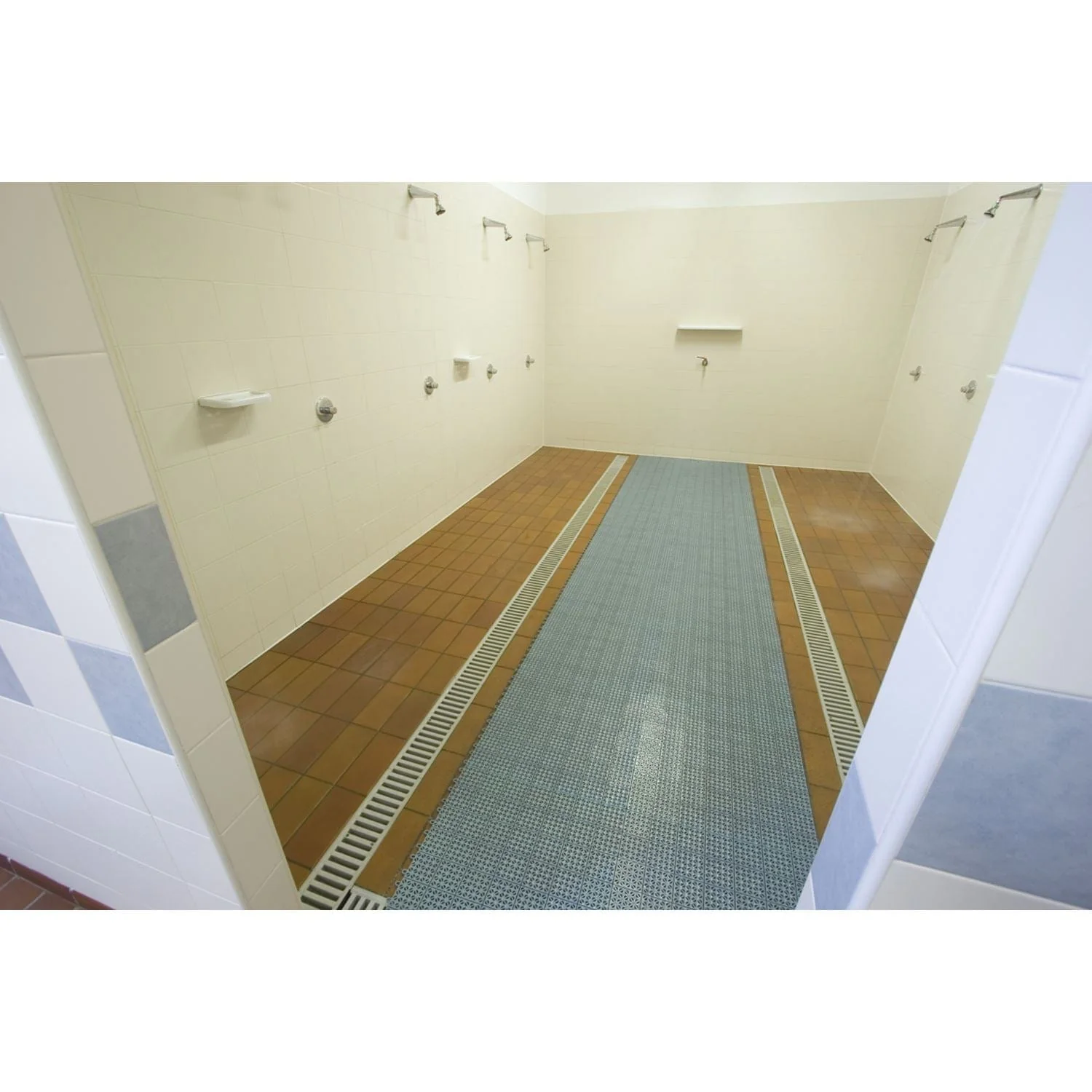 Riverstone | MONT 20' Greenhouse Interlocking Flooring System - 54 Tiles Kit - Image 4